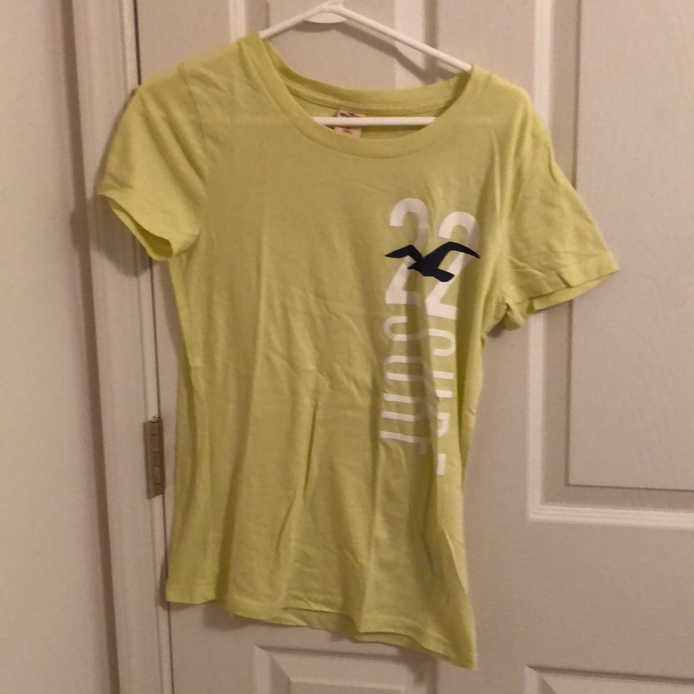 Hollister Graphic T Shirt “22 Surf” Design